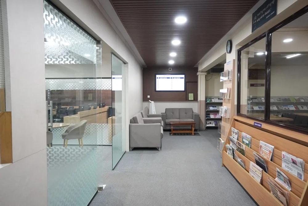 Library & Information Centre – image 8